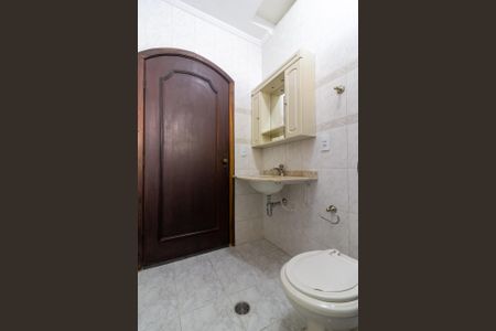 Casa à venda com 250m², 4 quartos e 5 vagasBanheiro Social