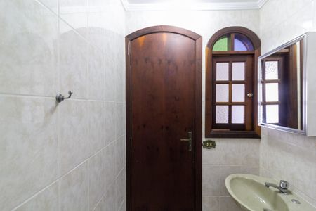 Casa à venda com 250m², 4 quartos e 5 vagasBanheiro de Serviço 2