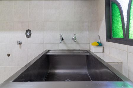 Casa à venda com 250m², 4 quartos e 5 vagasÁrea de Serviço