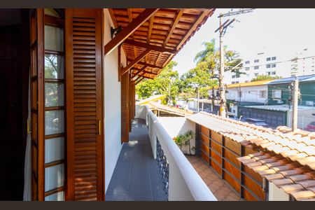 Casa à venda com 250m², 4 quartos e 5 vagasSuíte 1 varanda