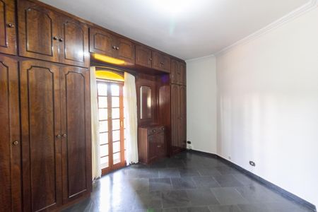 Casa à venda com 250m², 4 quartos e 5 vagasSuíte 1