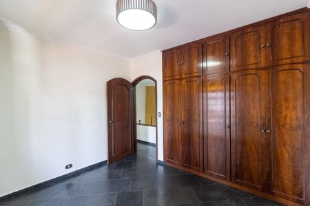 Casa à venda com 250m², 4 quartos e 5 vagasQuarto 2