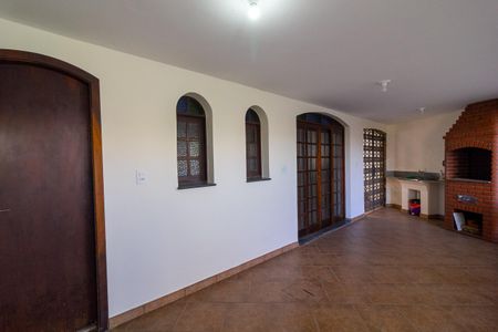 Casa à venda com 250m², 4 quartos e 5 vagasÁrea Gourmet