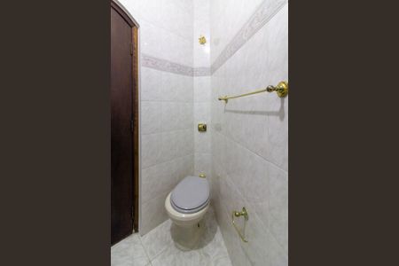 Casa à venda com 250m², 4 quartos e 5 vagasBanheiro da Suíte 1