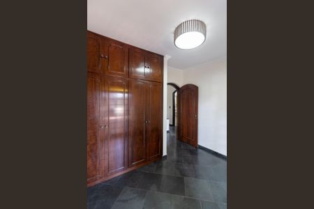 Casa à venda com 250m², 4 quartos e 5 vagasQuarto 