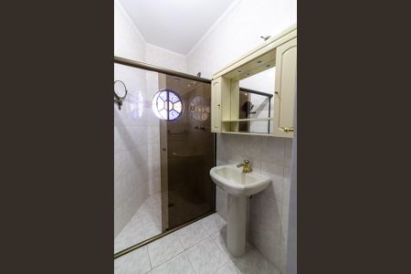 Casa à venda com 250m², 4 quartos e 5 vagasBanheiro da Suíte 1