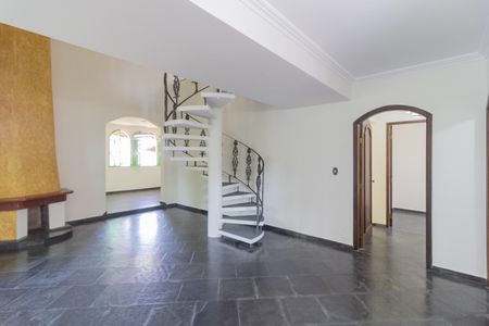 Casa à venda com 250m², 4 quartos e 5 vagasSala 1