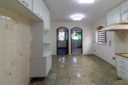 Casa à venda com 250m², 4 quartos e 5 vagasCozinha