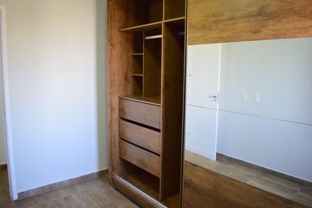 Apartamento para alugar com 49m², 2 quartos e 1 vagaQuarto 2 - Armários