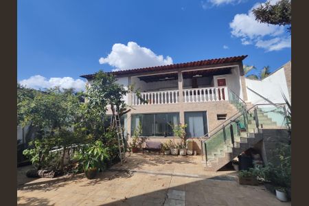 Casa para alugar com 140m², 2 quartos e 4 vagas Casa para alugar com 140m², 2 quartos e 4 vagasQuintal