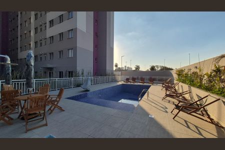 Apartamento à venda com 37m², 2 quartos e sem vagaÁrea comum - Piscina