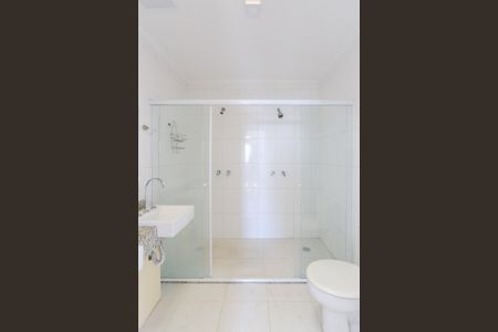 Apartamento à venda com 194m², 4 quartos e 3 vagas Apartamento à venda com 194m², 4 quartos e 3 vagasBanheiro da Suíte 3