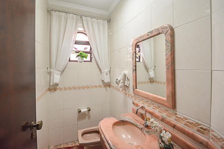 Casa à venda com 430m², 3 quartos e 4 vagasLavabo