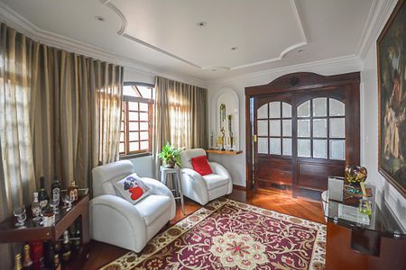 Casa à venda com 430m², 3 quartos e 4 vagasSala