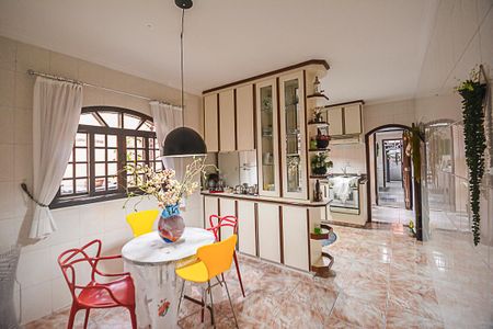 Casa à venda com 430m², 3 quartos e 4 vagasCozinha