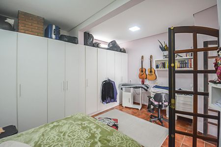 Casa à venda com 430m², 3 quartos e 4 vagasQuarto de Serviço