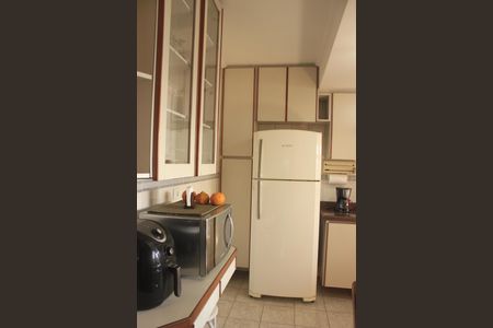 Apartamento à venda com 118m², 3 quartos e 2 vagasCozinha