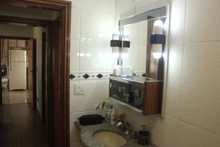 Apartamento à venda com 118m², 3 quartos e 2 vagasBanheiro social