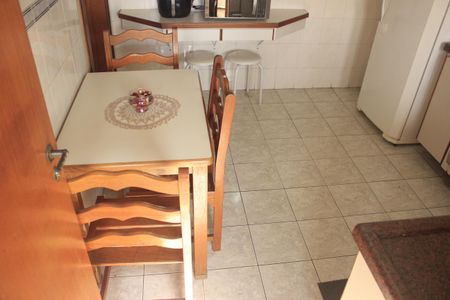 Apartamento à venda com 118m², 3 quartos e 2 vagasCozinha