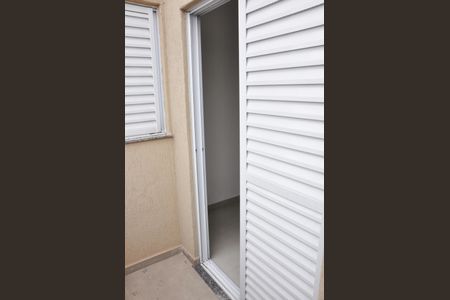 Apartamento à venda com 47m², 2 quartos e 1 vaga Apartamento à venda com 47m², 2 quartos e 1 vagavaranda Quarto 01