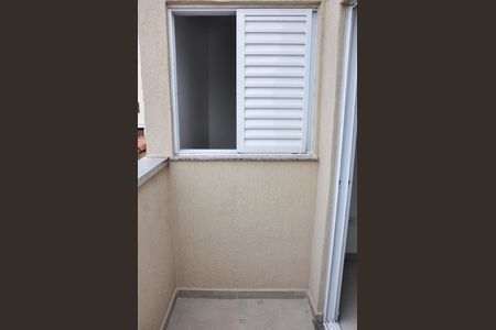 Apartamento à venda com 47m², 2 quartos e 1 vaga Apartamento à venda com 47m², 2 quartos e 1 vagavaranda Quarto 01