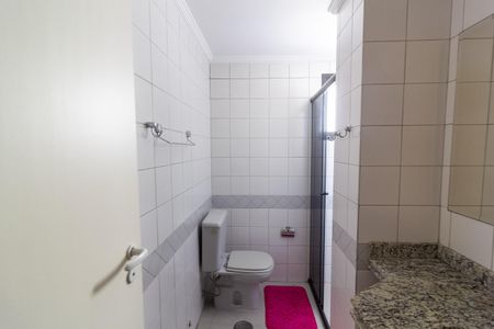Apartamento à venda com 95m², 3 quartos e 2 vagas Apartamento à venda com 95m², 3 quartos e 2 vagasBanheiro da Suíte