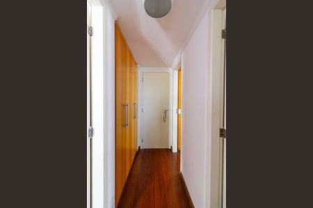 Apartamento à venda com 95m², 3 quartos e 2 vagas Apartamento à venda com 95m², 3 quartos e 2 vagasHall de distribuição