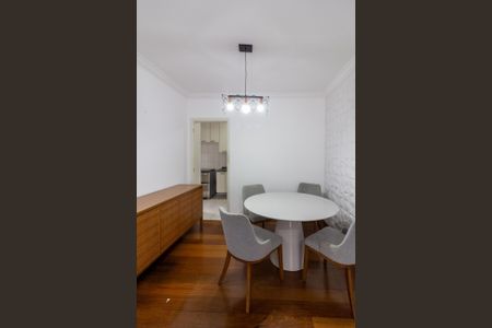 Apartamento à venda com 95m², 3 quartos e 2 vagas Apartamento à venda com 95m², 3 quartos e 2 vagasSala de Jantar