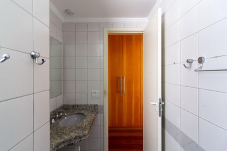 Apartamento à venda com 95m², 3 quartos e 2 vagas Apartamento à venda com 95m², 3 quartos e 2 vagasBanheiro da Suíte