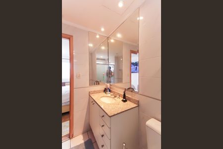 Apartamento à venda com 90m², 3 quartos e 2 vagas Apartamento à venda com 90m², 3 quartos e 2 vagasBanheiro da Suíte 3