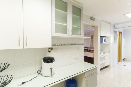 Apartamento à venda com 90m², 3 quartos e 2 vagas Apartamento à venda com 90m², 3 quartos e 2 vagasCozinha