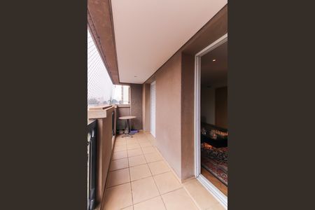 Apartamento à venda com 90m², 3 quartos e 2 vagas Apartamento à venda com 90m², 3 quartos e 2 vagasVaranda