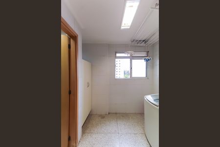 Apartamento à venda com 90m², 3 quartos e 2 vagas Apartamento à venda com 90m², 3 quartos e 2 vagasÁrea de Serviço