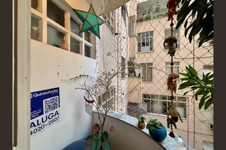 Placa de apartamento para alugar com 2 quartos, 70m² em Copacabana, Rio de Janeiro