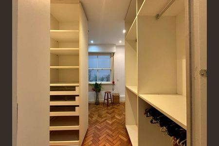Closet Suíte de apartamento para alugar com 2 quartos, 70m² em Copacabana, Rio de Janeiro
