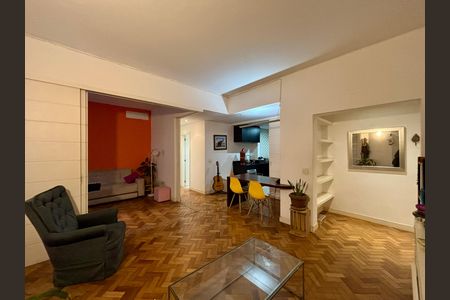 Sala de apartamento para alugar com 2 quartos, 70m² em Copacabana, Rio de Janeiro