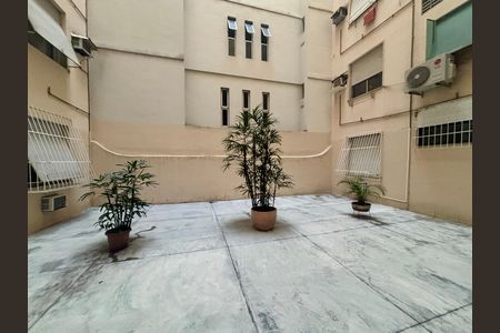 Área comum de apartamento para alugar com 2 quartos, 70m² em Copacabana, Rio de Janeiro