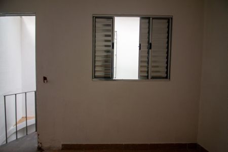 Casa para alugar com 76m², 2 quartos e 1 vaga Casa para alugar com 76m², 2 quartos e 1 vagaEdícula