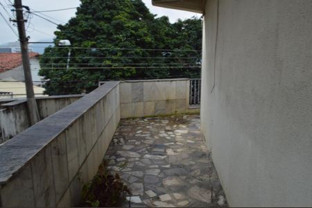 Entrada de casa para alugar com 3 quartos, 200m² em Tanque, Rio de Janeiro