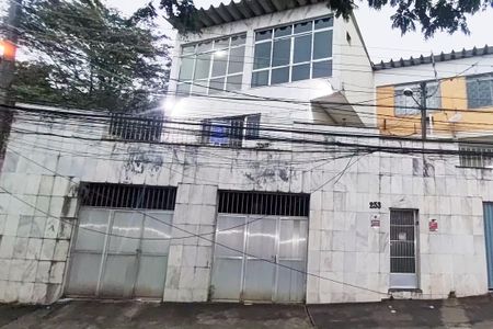 Fachada de casa para alugar com 3 quartos, 200m² em Tanque, Rio de Janeiro