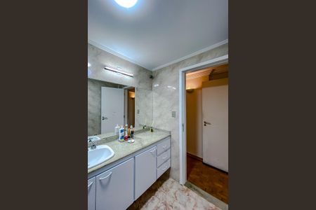 Apartamento à venda com 140m², 3 quartos e 1 vagaBanheiro da Suíte