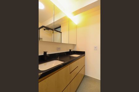 Apartamento à venda com 85m², 2 quartos e sem vaga Apartamento à venda com 85m², 2 quartos e sem vagaBanheiro da Suíte