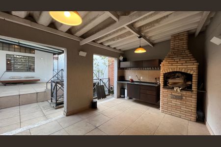 Casa para alugar com 246m², 3 quartos e 3 vagas Casa para alugar com 246m², 3 quartos e 3 vagasChurrasqueira