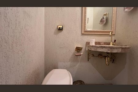 Casa para alugar com 246m², 3 quartos e 3 vagas Casa para alugar com 246m², 3 quartos e 3 vagasLavabo da Sala