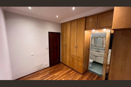 Casa para alugar com 246m², 3 quartos e 3 vagas Casa para alugar com 246m², 3 quartos e 3 vagasSuíte 1