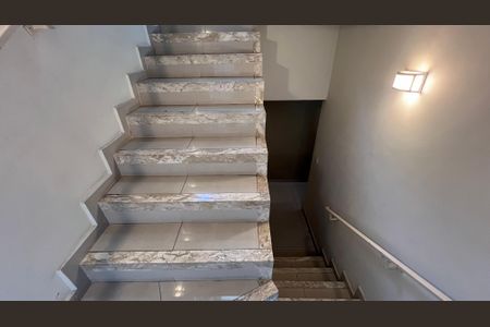 Casa para alugar com 246m², 3 quartos e 3 vagas Casa para alugar com 246m², 3 quartos e 3 vagasCorredor