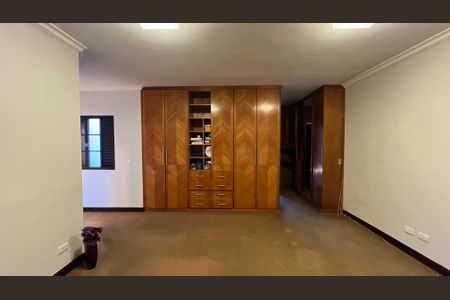 Casa para alugar com 246m², 3 quartos e 3 vagas Casa para alugar com 246m², 3 quartos e 3 vagasSuíte 3