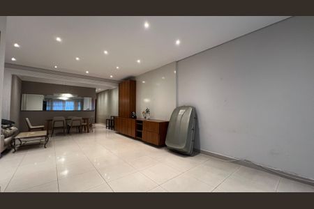 Casa para alugar com 246m², 3 quartos e 3 vagas Casa para alugar com 246m², 3 quartos e 3 vagasSala