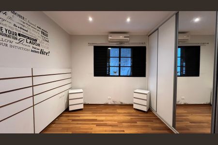 Casa para alugar com 246m², 3 quartos e 3 vagas Casa para alugar com 246m², 3 quartos e 3 vagasSuíte 2