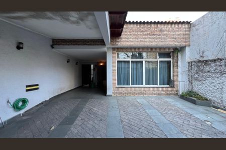 Casa para alugar com 246m², 3 quartos e 3 vagas Casa para alugar com 246m², 3 quartos e 3 vagasGaragem